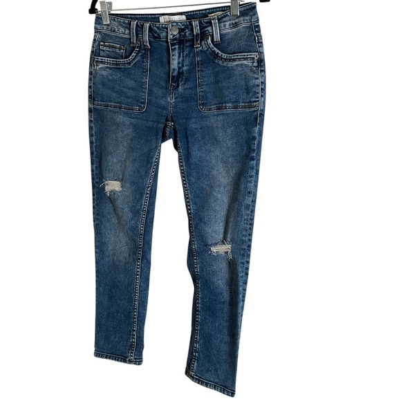 Kenneth Cole Reaction Women's Distressed Denim Cropped Jeans size 6 - Picture 1 of 9
